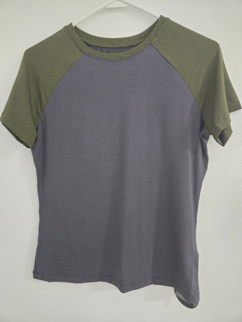 Abardsion Women's Y2K Baby Tee Size Large Dark Grey Army Green Short Sleeve NWT